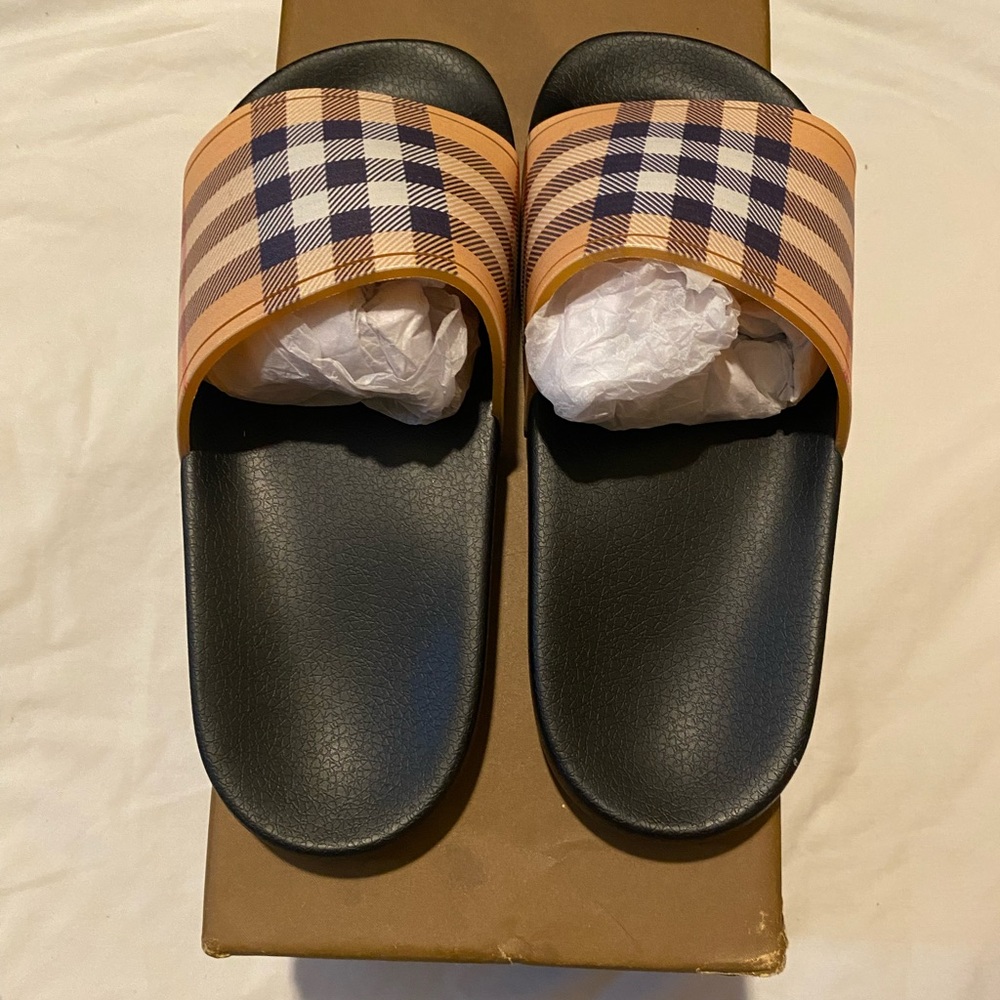 Burberry Black and Tan Check Sandals Size 7 - Picture 3 of 7